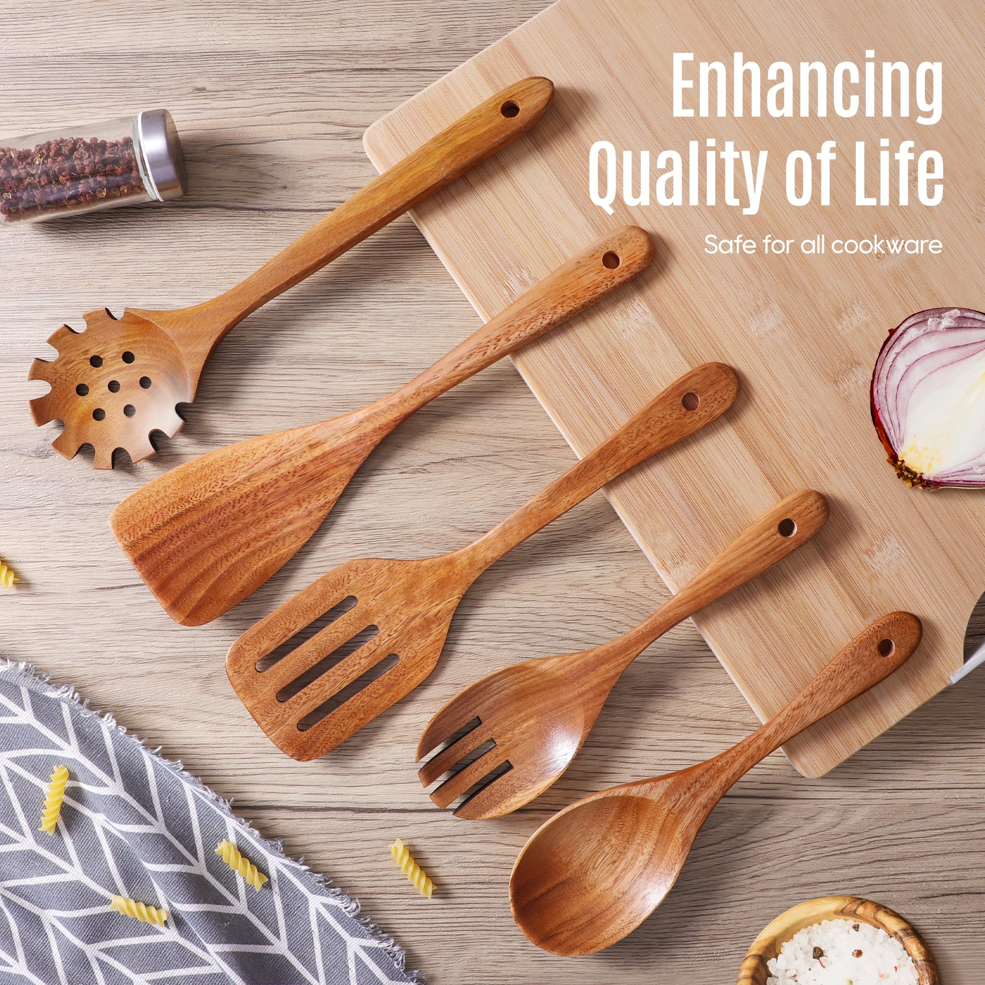MULBOM teak handle with ergonomic grip for comfortable cooking.