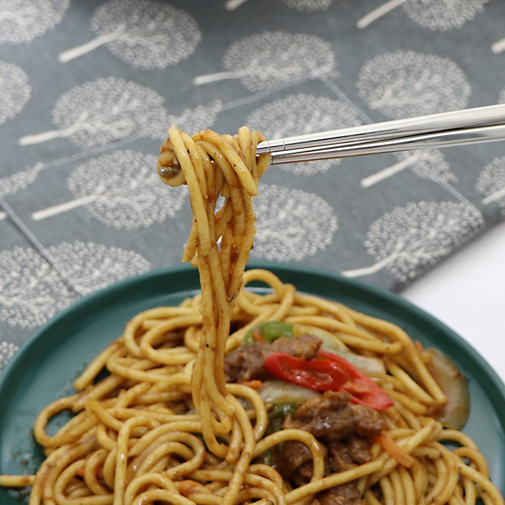 MUYOS dishwasher-safe metal chopsticks with a smooth finish for easy cleaning.