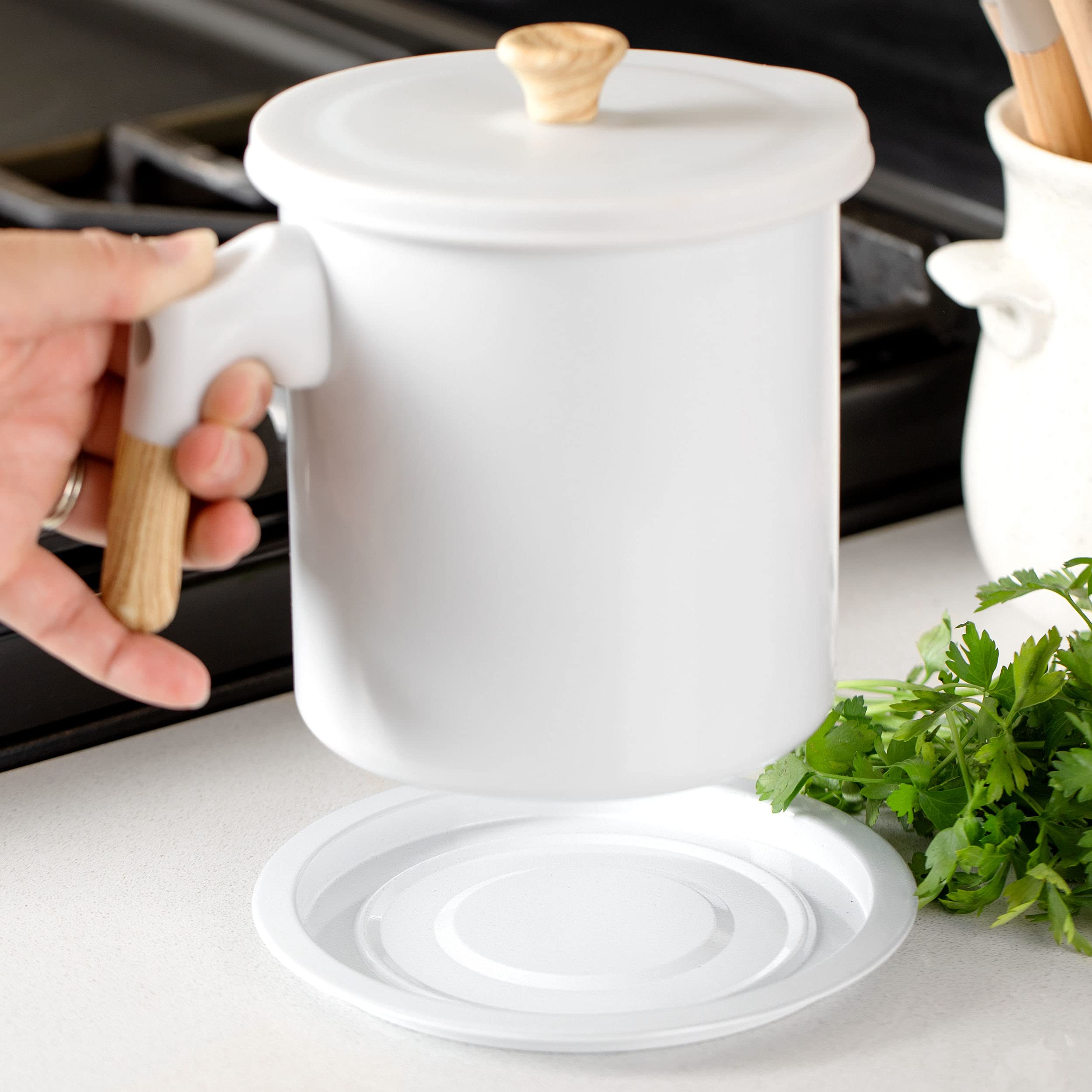 MYMOON HOME bacon grease container easy pour design keeps counters tidy.