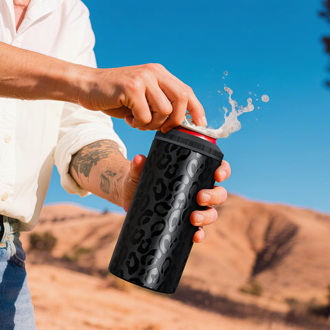 MYTHQUATE sweat-proof exterior resists condensation for a secure grip.