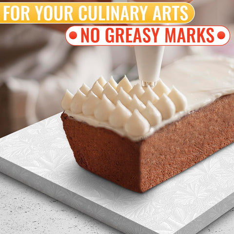 NADOBA board suitable for cakes, pastries, and desserts with ease.