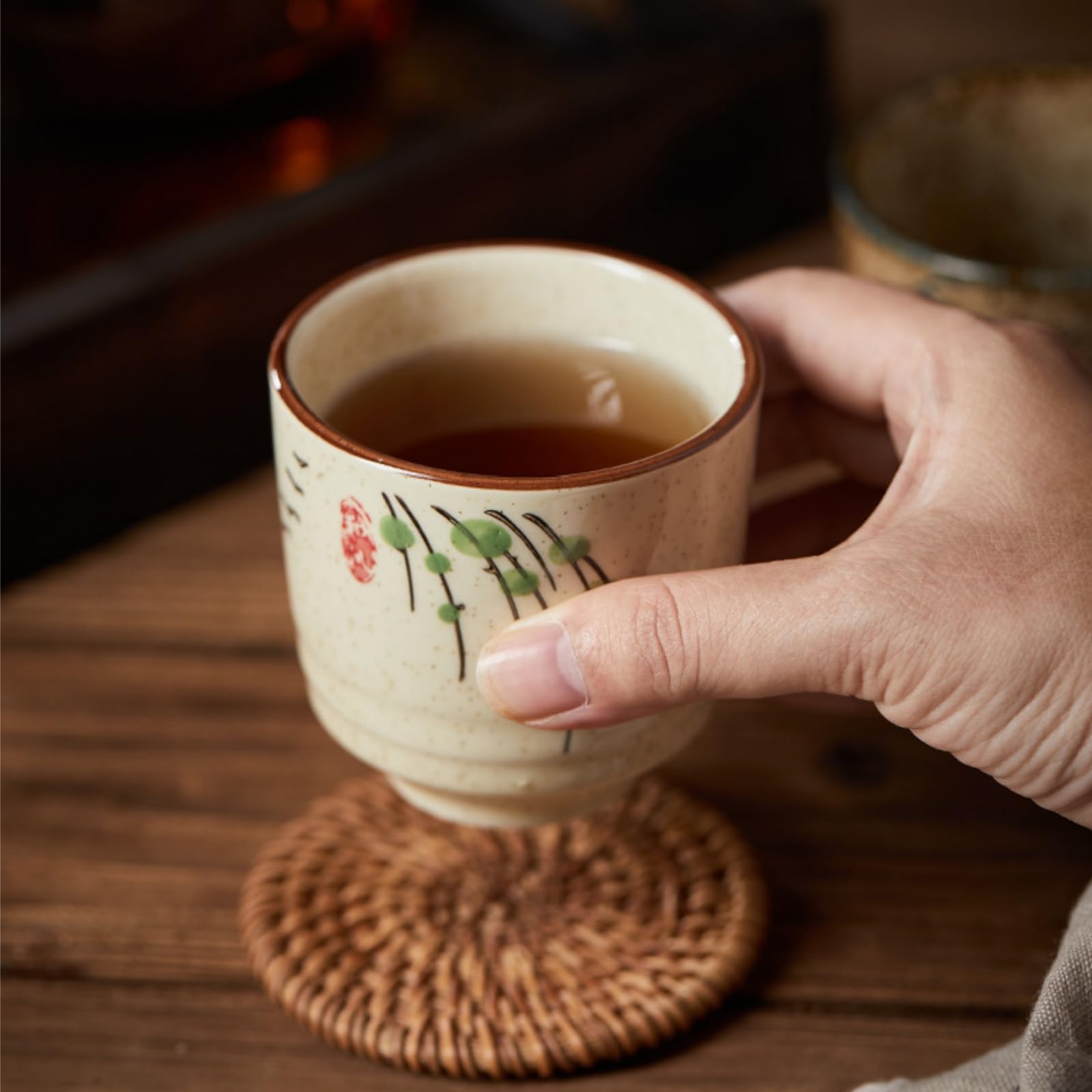 Nagpew six-piece teacups with spiral texture for comfortable grip.