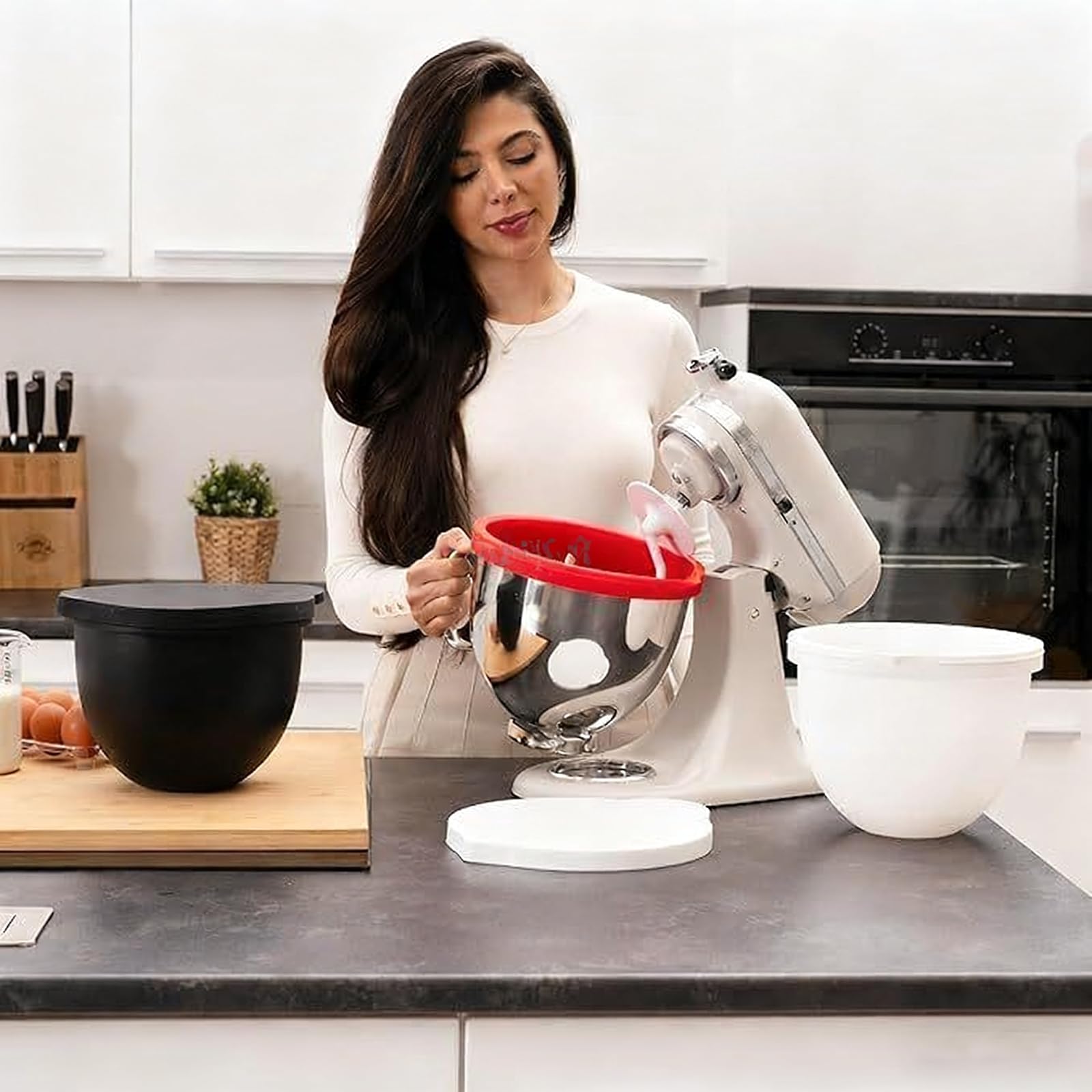 NaiDi KitchenAid bowl liner close-up showing seamless fit and stability.