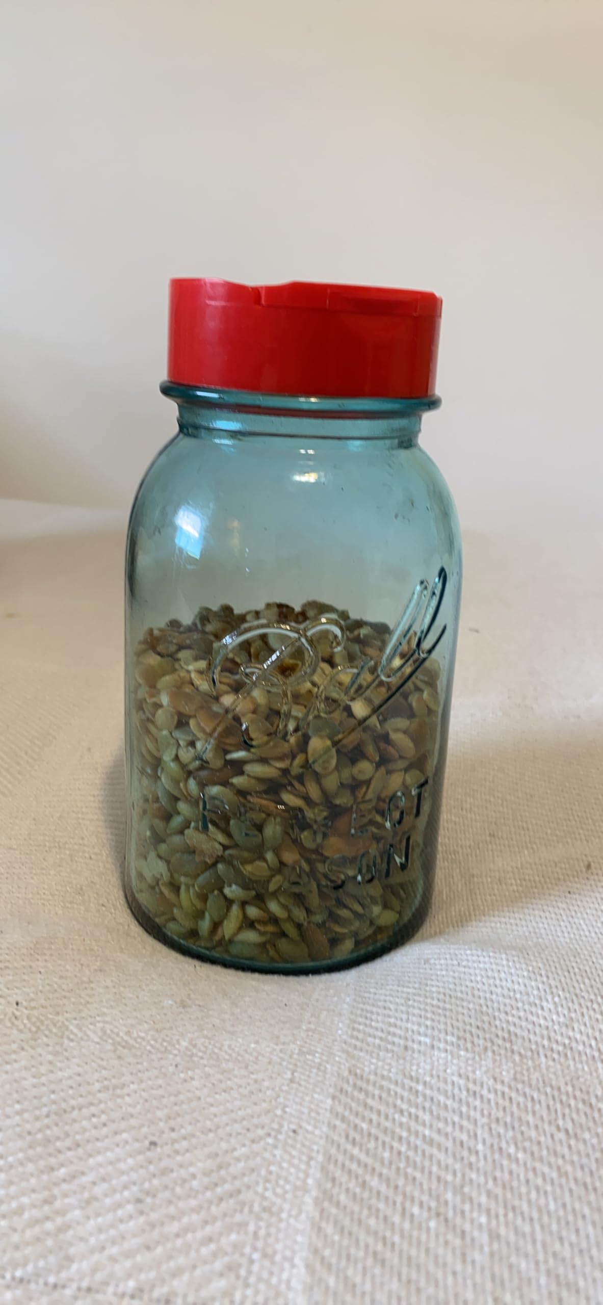 Nakpunar 6-pack spice caps neatly organized in kitchen.