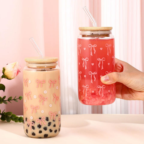 NatNarr Coquette bamboo lid with secure fit for spill-free sipping.