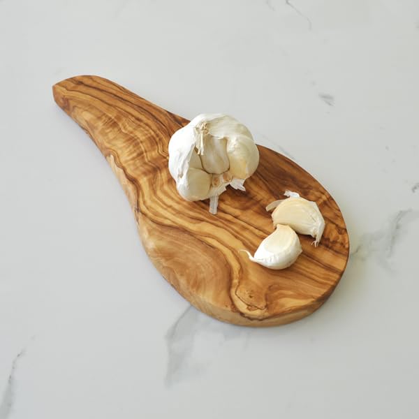 Naturally Med olive wood garlic board side view, compact surface for lemons and herbs