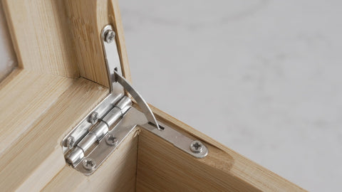 Naturustic bamboo box keeps tea fresh with secure latch and moisture resistance.