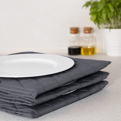 Navaris electric plate warmer keeps meals warm during serving