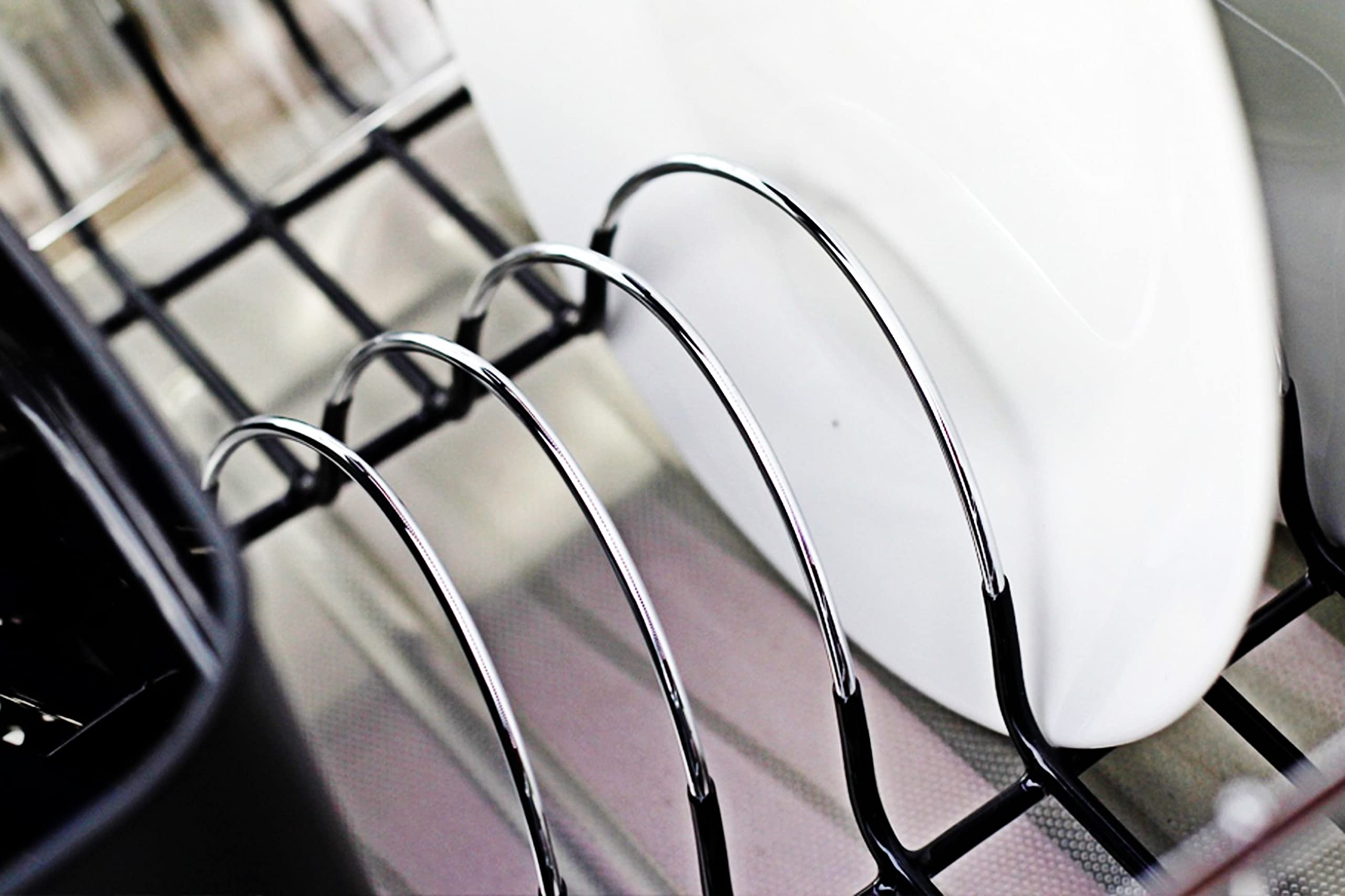 Neat-O dish drainer holds more than eight dishes in a compact footprint