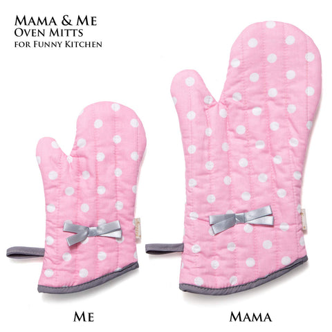 NEOVIVA satin ribbon knot detail on pink polka dot oven mitts