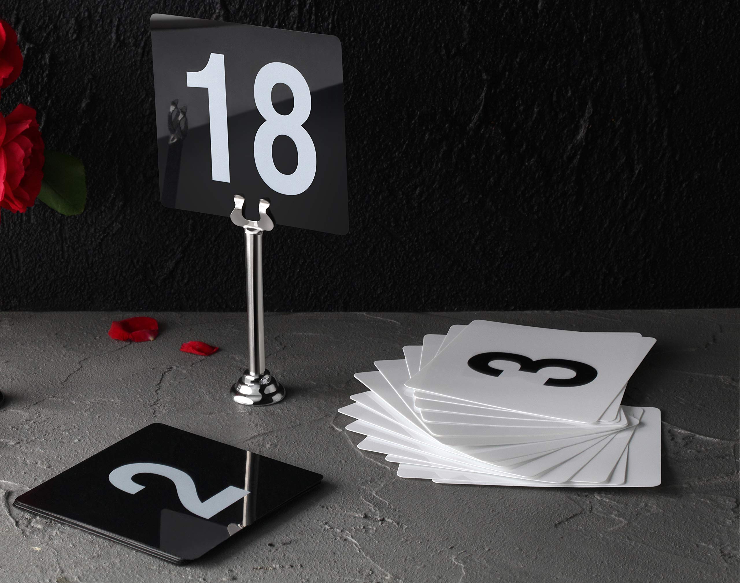 New Star Foodservice 23084 lightweight yet durable plastic for busy venues.