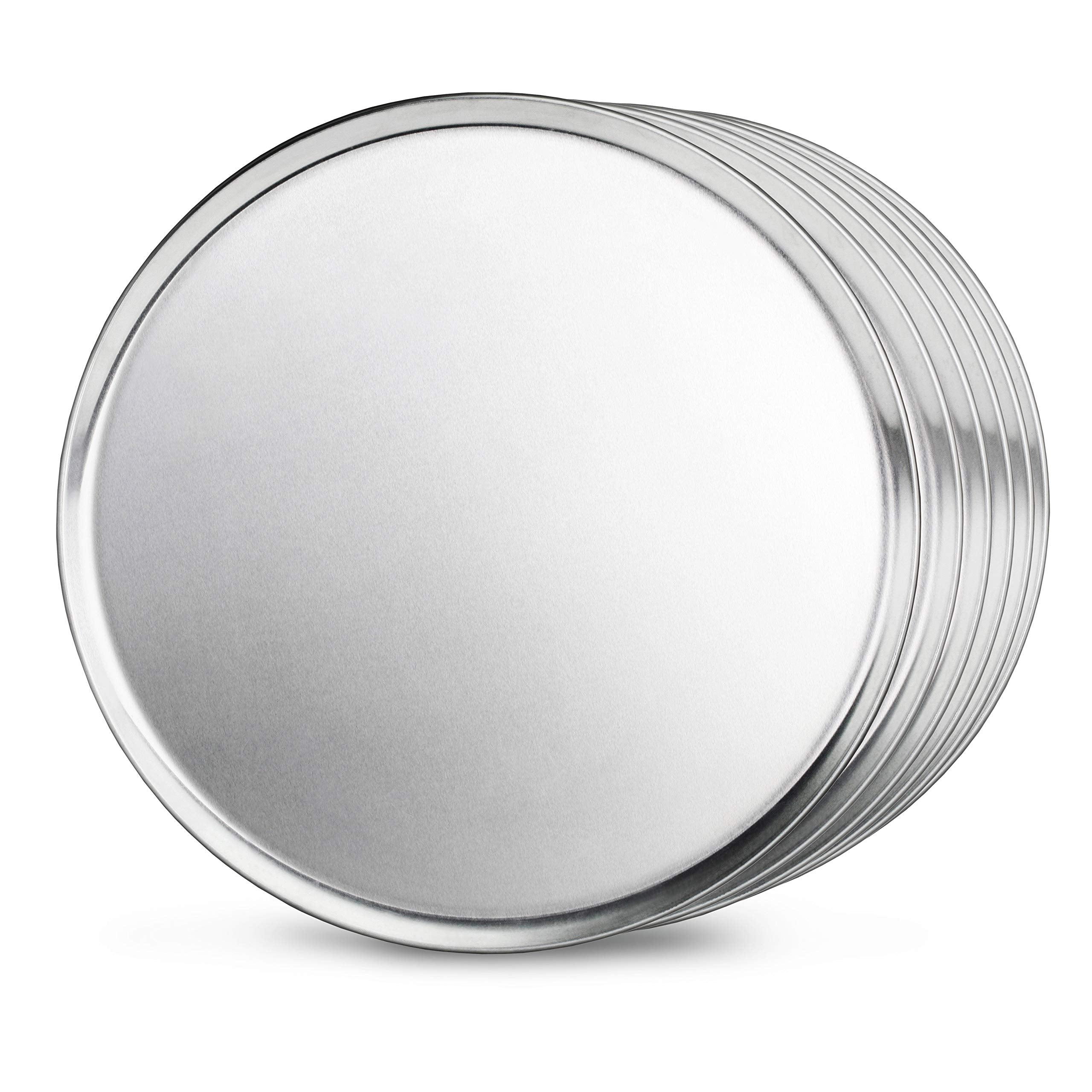 New Star 50837 aluminum baking tray shows crisp edges for buffets.