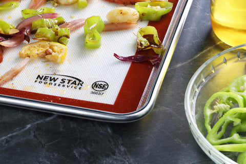 New Star Foodservice NSF-certified silicone mat ensures safe, durable performance.