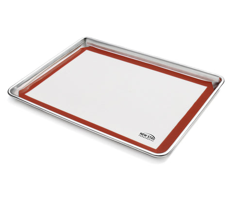 New Star Foodservice oven-safe silicone mat handles baking and freezing tasks.