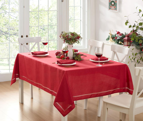 Newbridge easy-care finish resists wrinkling for quick cleanup after meals.