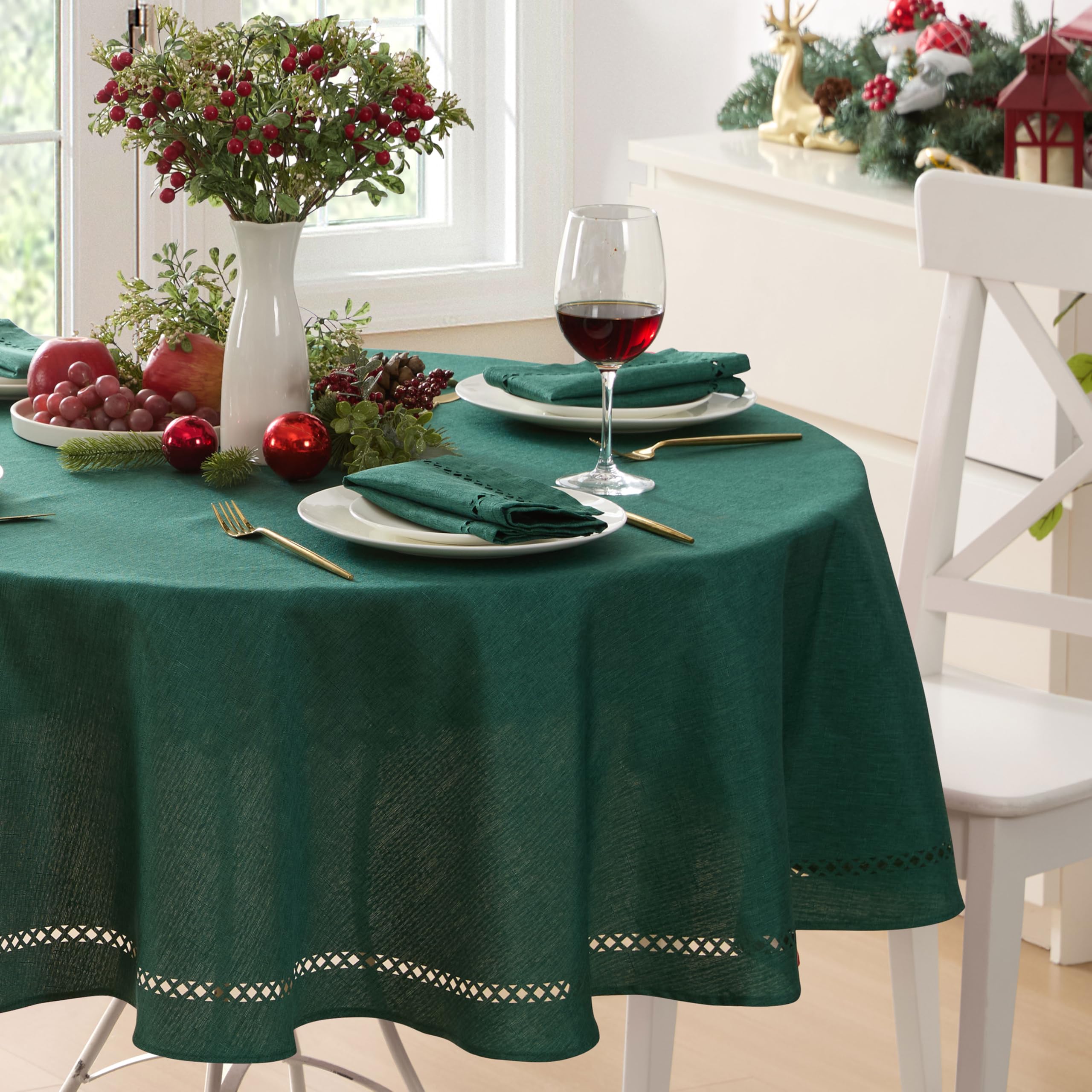 Newbridge Napkins with hemmed edges for a neat, finished look.