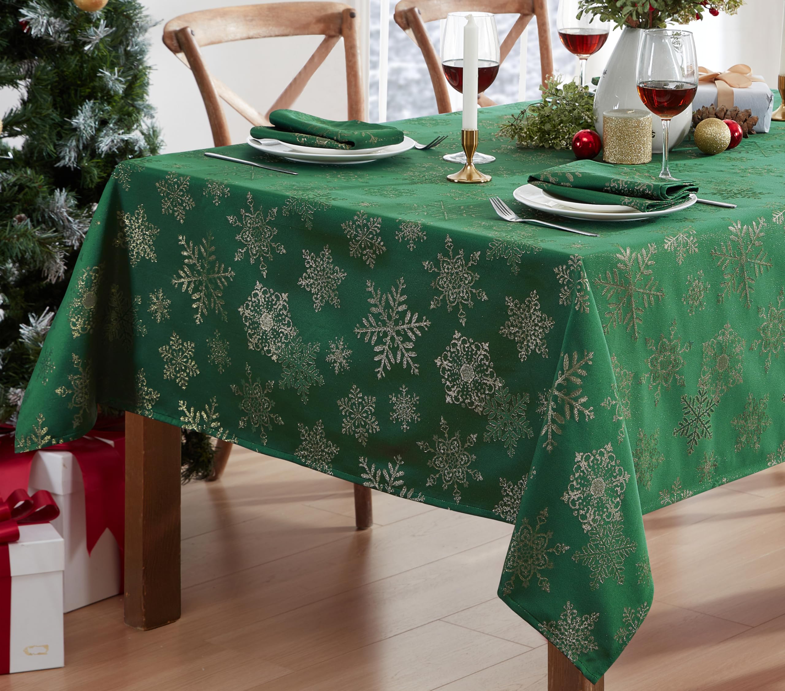 Newbridge table cover seats 6 to 8 guests for gatherings