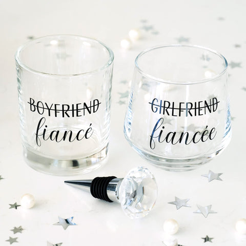 Newlywoo keepsake set for lasting memories from the engagement.