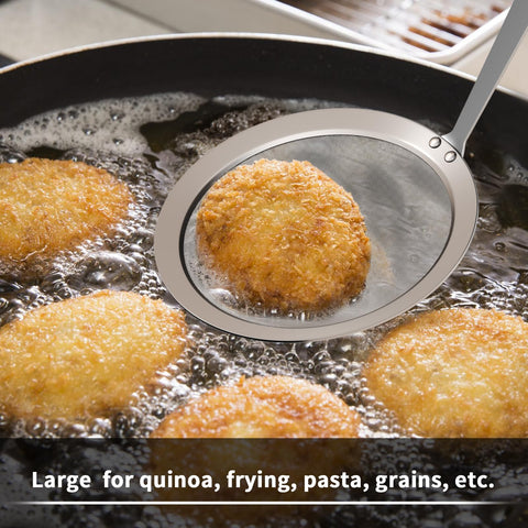 Newness fine mesh skimmer with 8.3-inch handle protects hands during hot oil skimming.