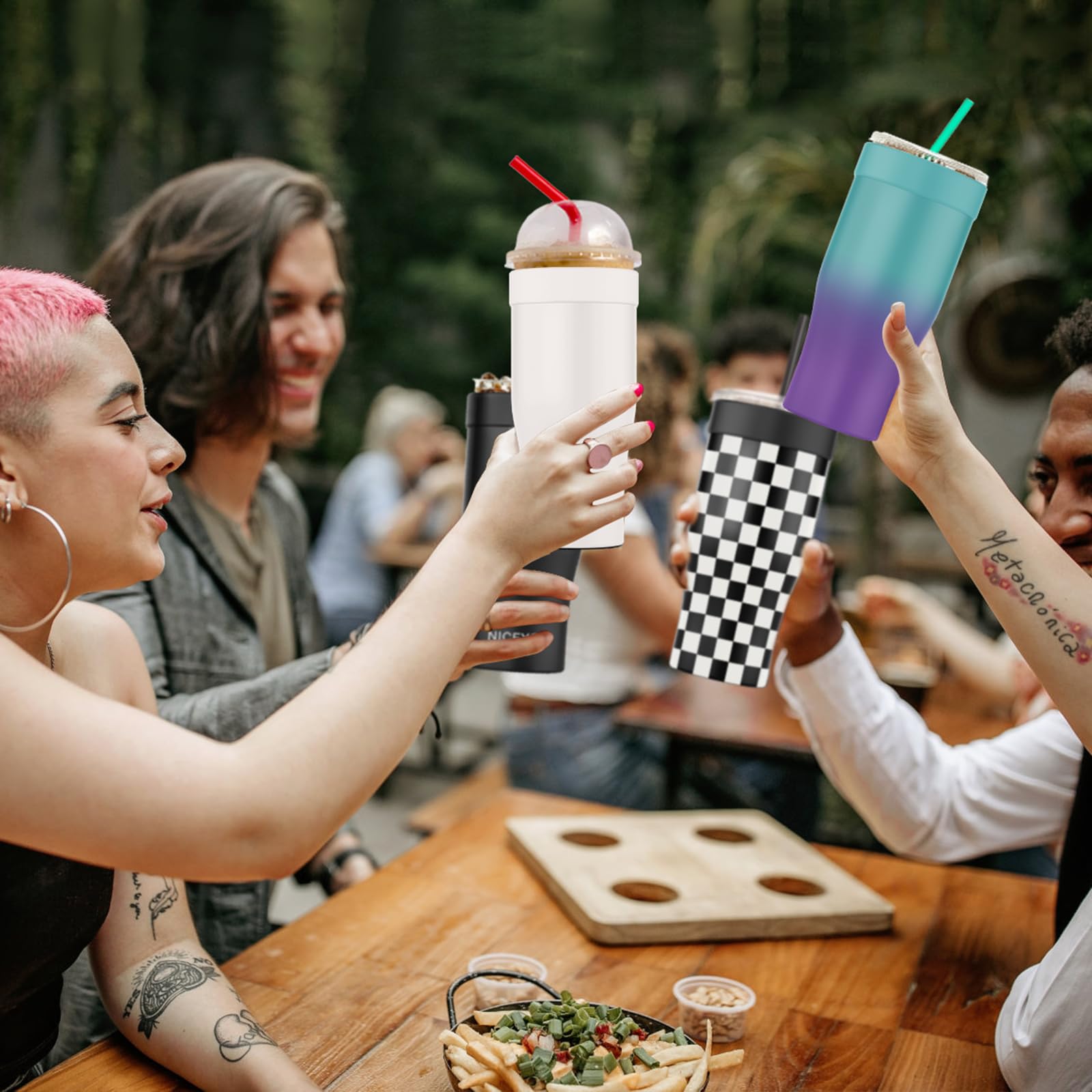 Niceyos eco-friendly message promotes reusable alternative to disposable sleeves.