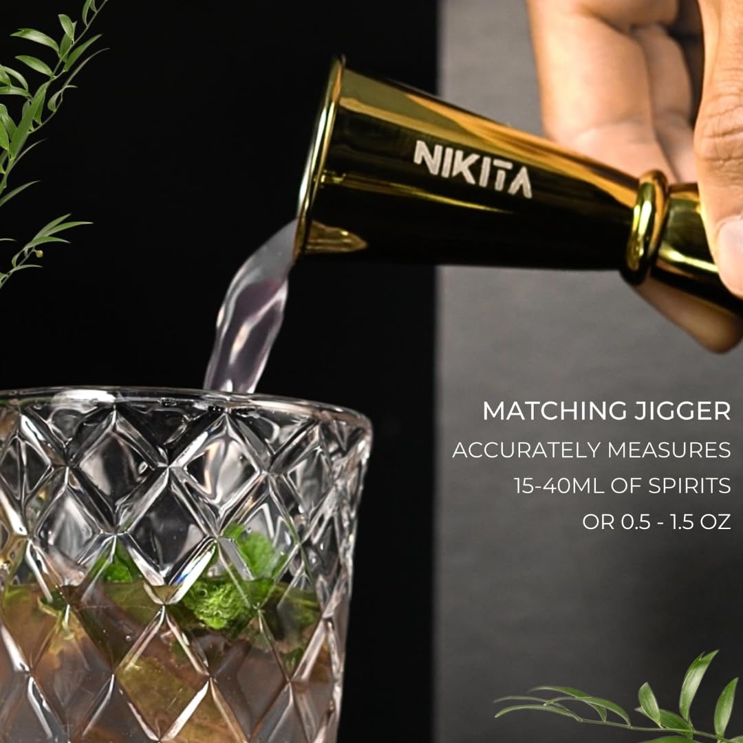 Nikita By Niki leak-proof lid keeps shakes secure during mixing.