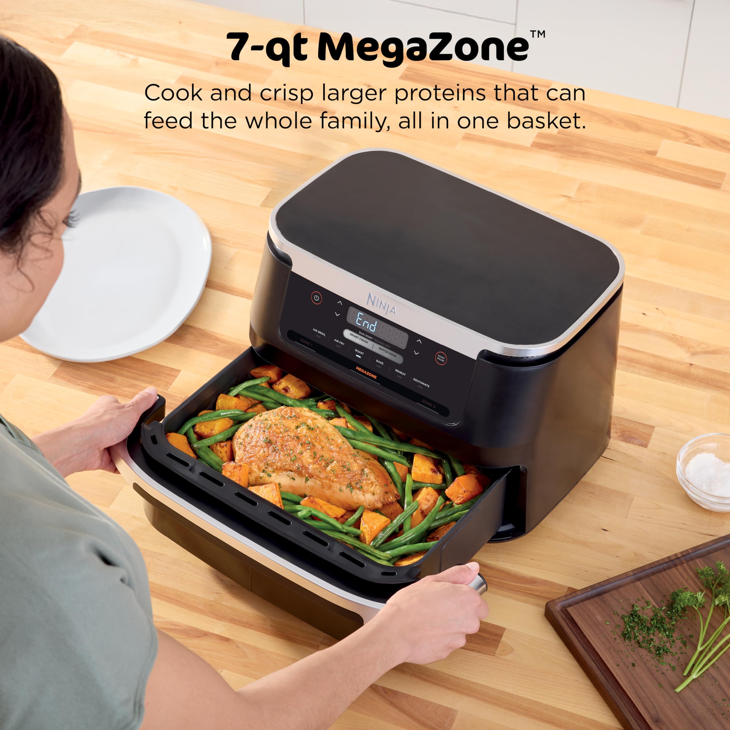 Divider installed in two 3.5 qt baskets
