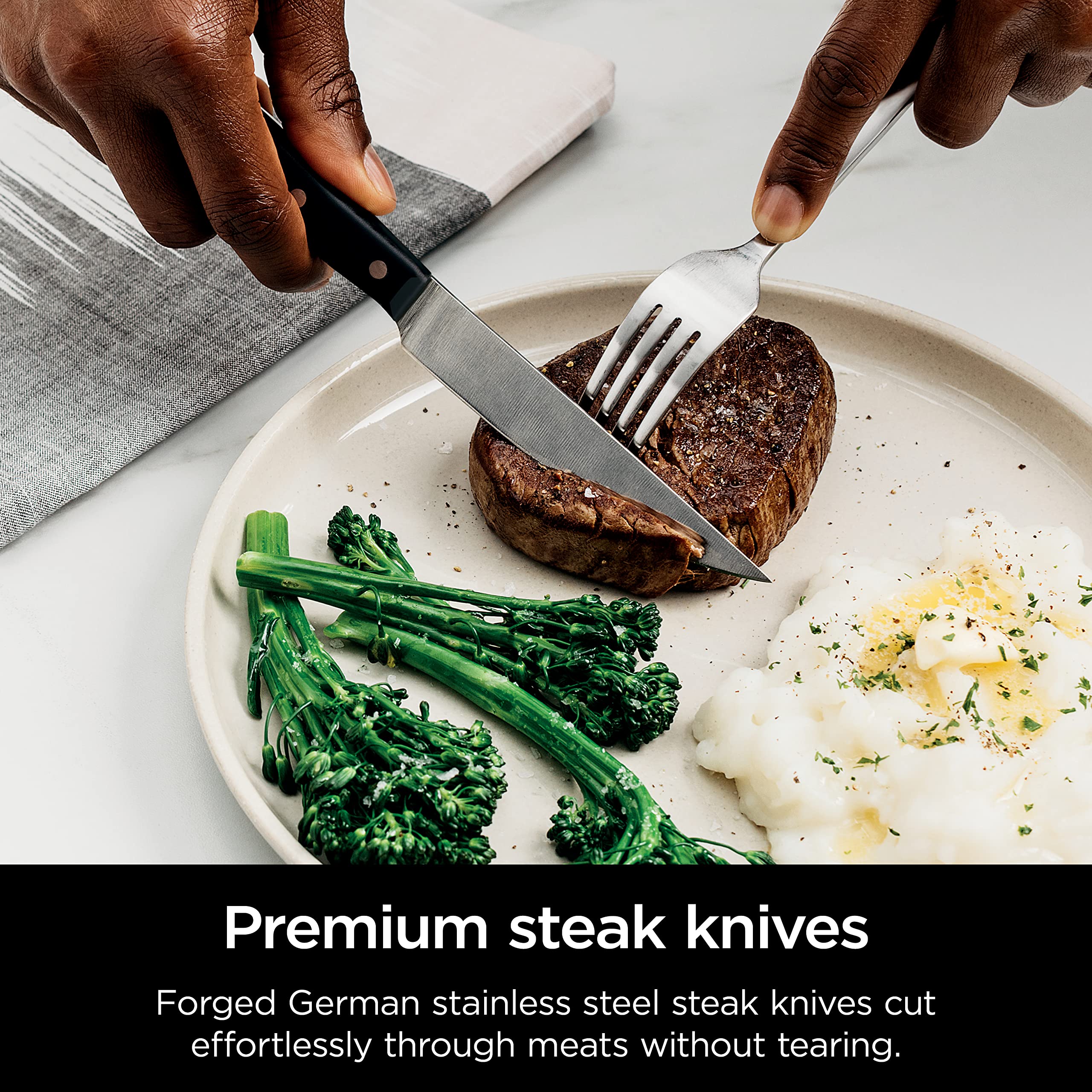 Ninja NeverDull built-in sharpener lever keeps blades ready with minimal effort.