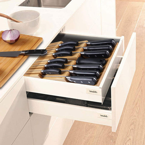 NIUXX non-slip slot design prevents knife movement during use.