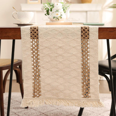 Niviy Boho table runner cream-brown color detail on table setting