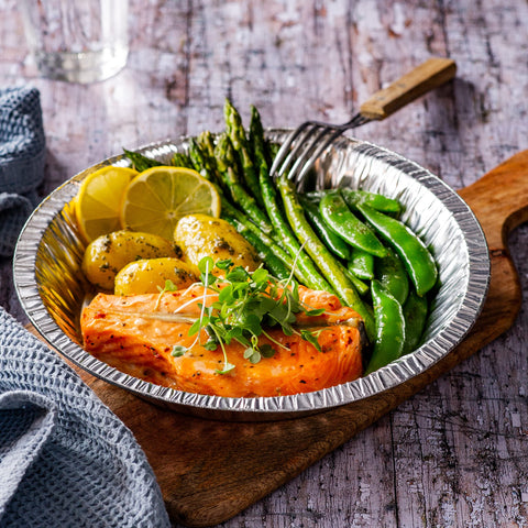 NoCry 9-inch side view highlights lightweight yet sturdy disposable pans for quick cleanup.