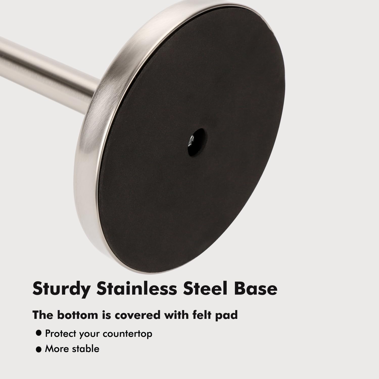 Noonext one-handed tear design facilitates easy towel removal.