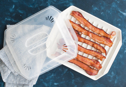 Nordic Ware bacon rack with lid contains splatters for easy cleanup