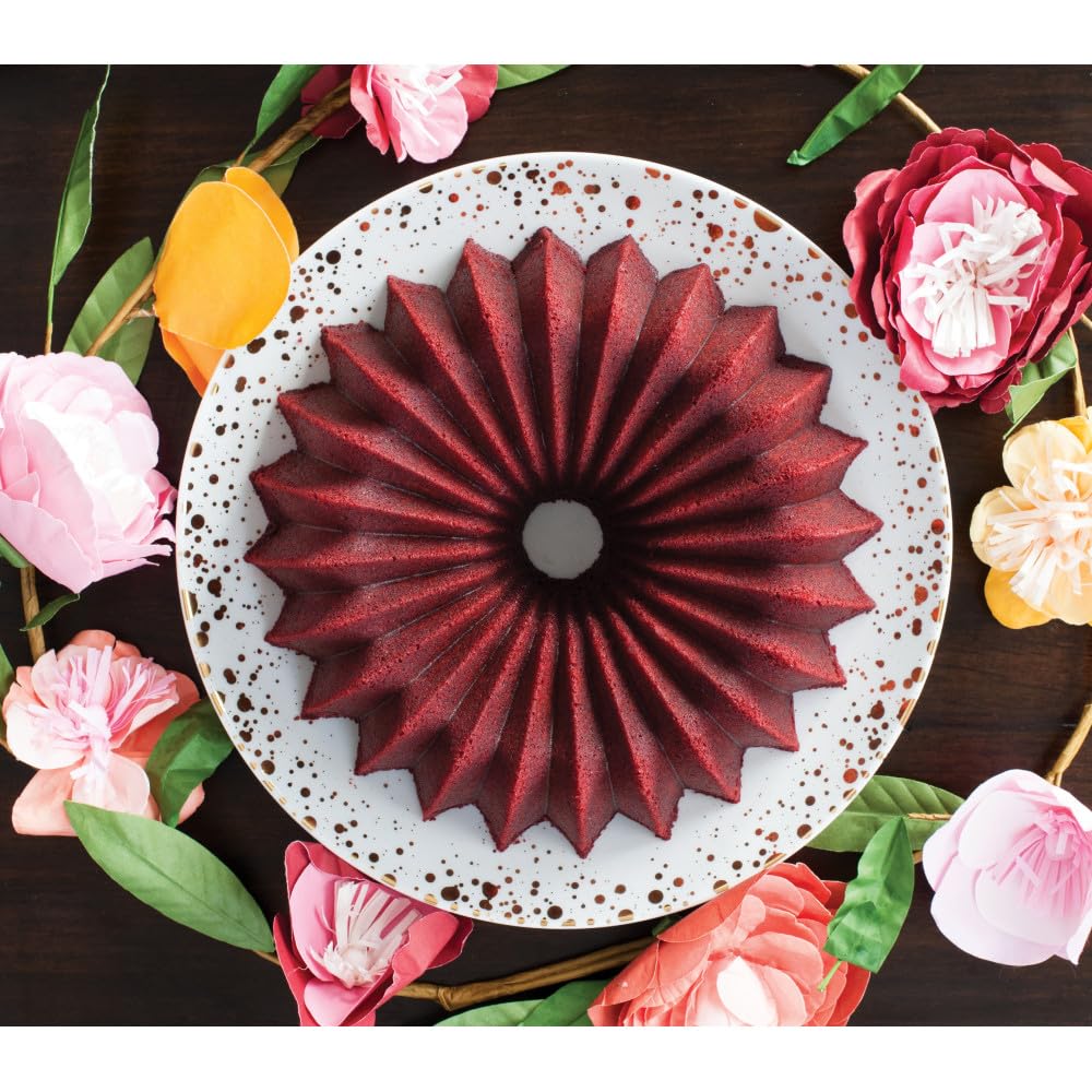 Nordic Ware Brilliance Bundt Gold design highlights intricate detailing for professional-looking desserts.