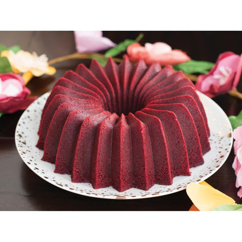 Nordic Ware Brilliance Bundt Gold oven-safe up to 400F for versatile baking.