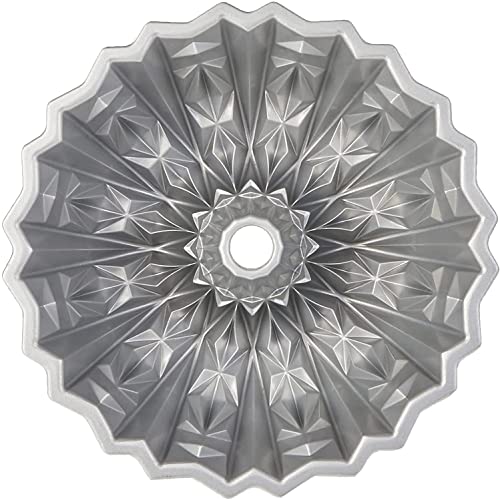 Nordic Ware Cut Crystal Bundt 10-Cup Gold easy-release coating.
