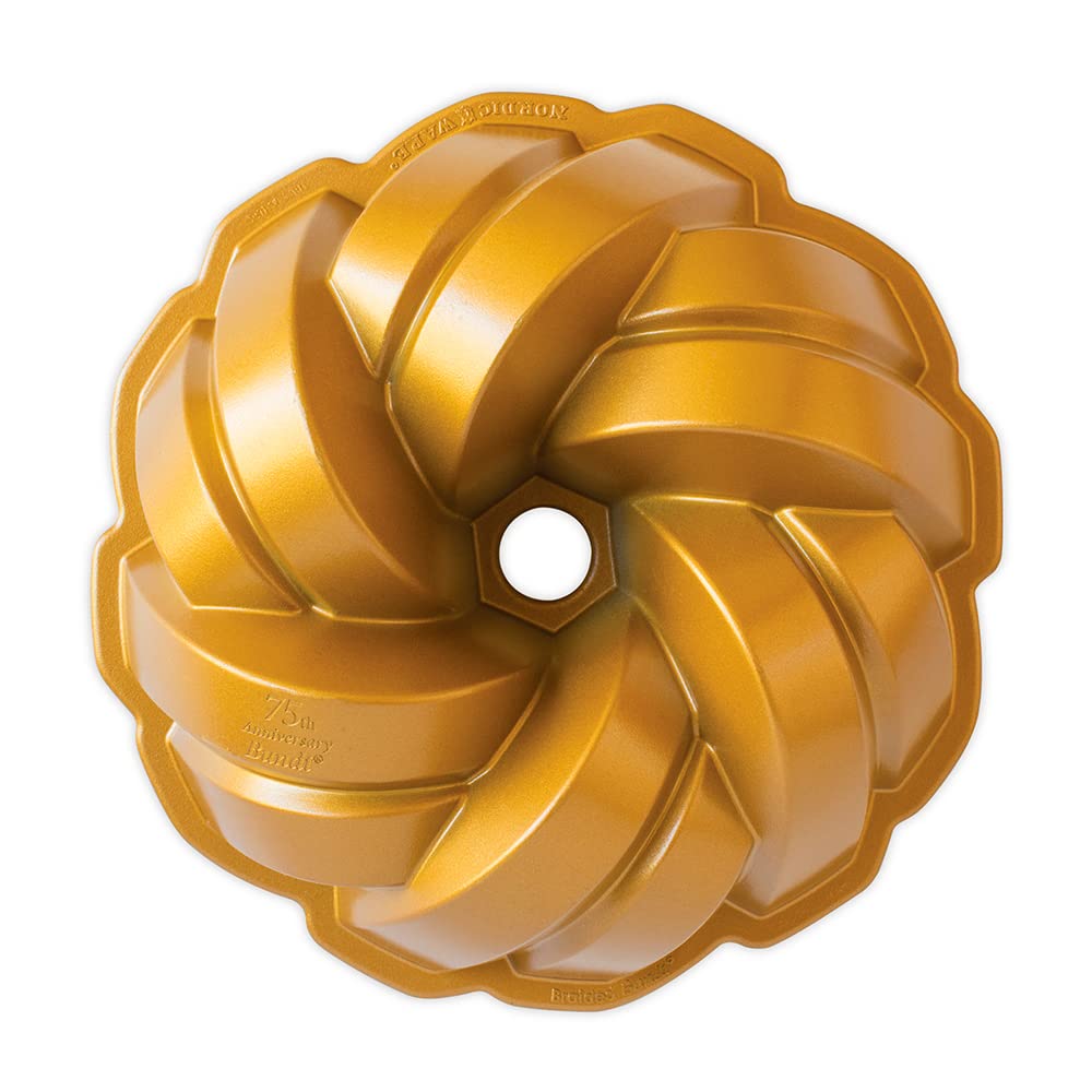 Nordic Ware NW95577 cast aluminum build for even browning and crisp edges
