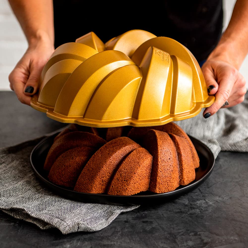 Nordic Ware NW95577 PFAS-free surface supports healthier baking results