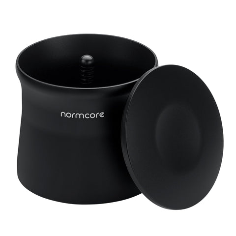 Normcore magnetic dosing cup, top view, for clump-free dosing and steady setup