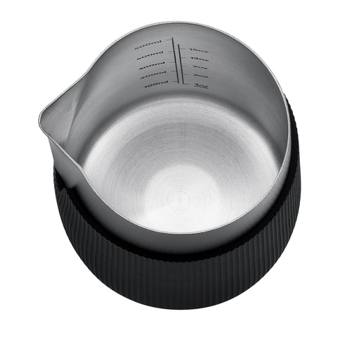 Normcore 600ml capacity pitcher ideal for larger lattes.