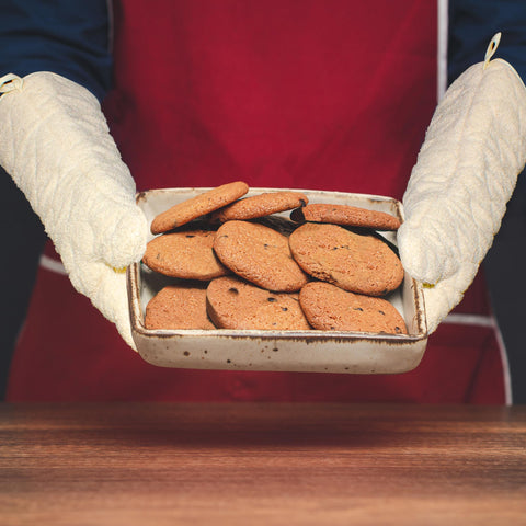 Nouvelle Legende for indoor and outdoor use on oven and grill tasks
