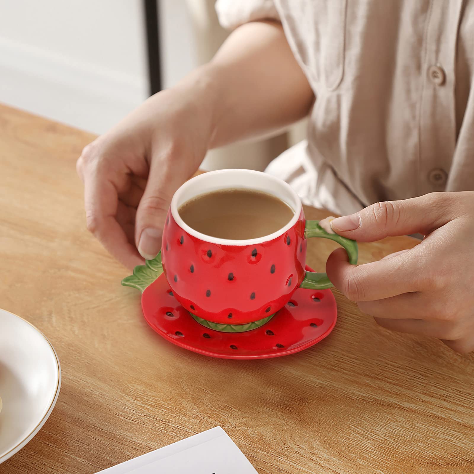 Daily-use Noviko teacup with saucer for latte and milk drinks