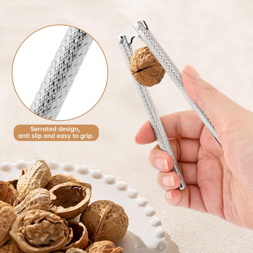 NOWHYX nutcracker set in use cracking crab shells smoothly.