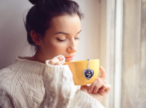 NSTaygate gift-pack tea ball with crystal heart pendants