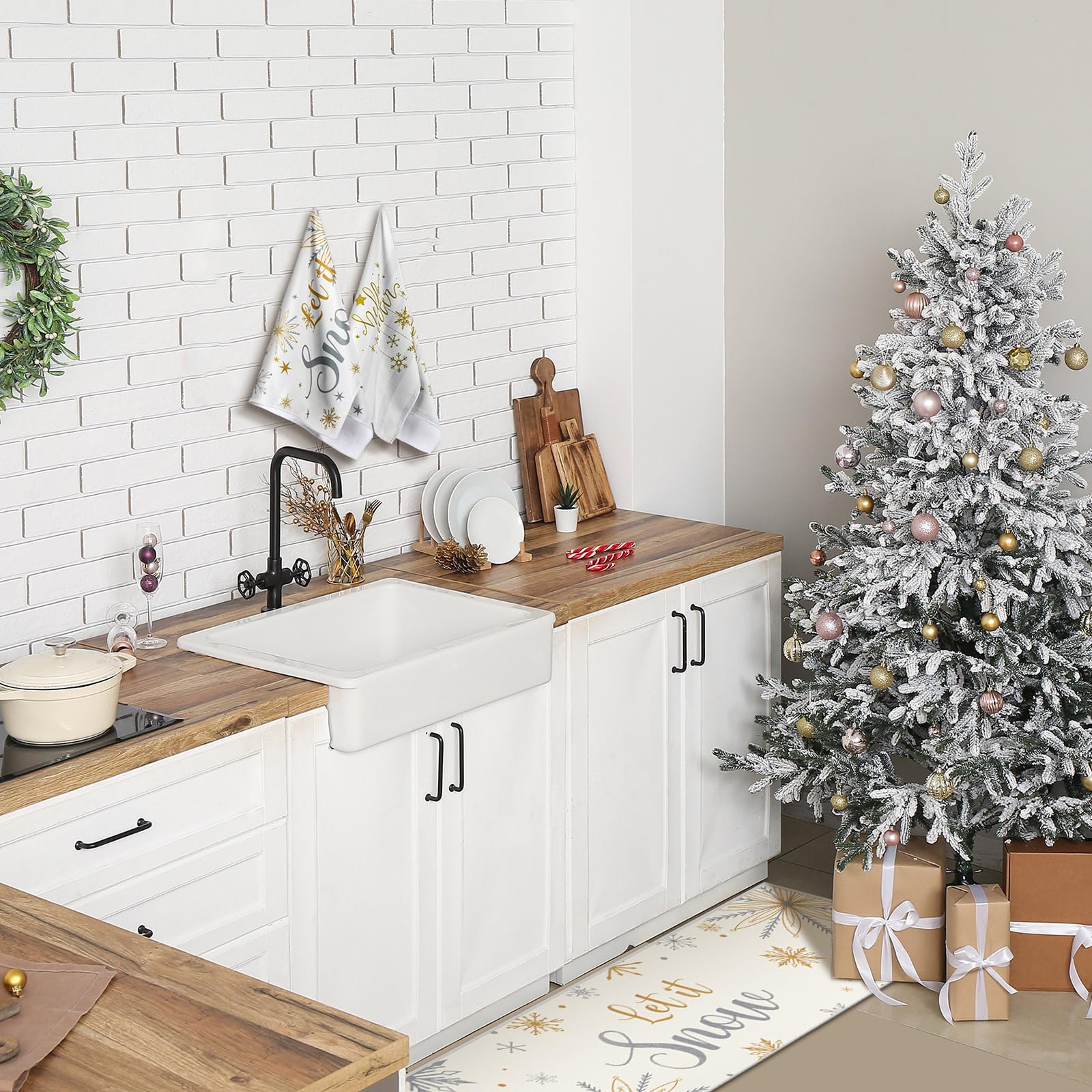 Nuanchu winter decor set combines cozy charm with everyday usefulness