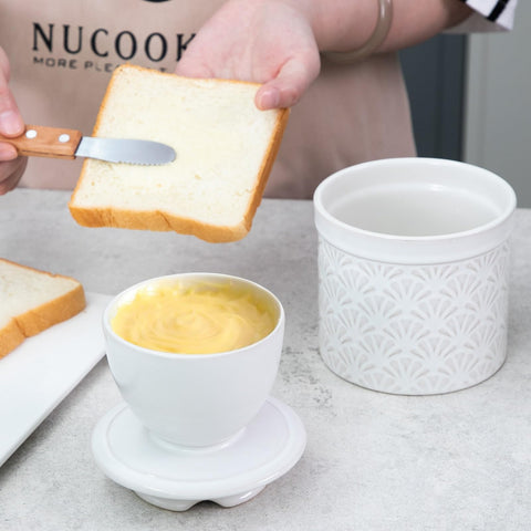 Petal-pattern embossing adds elegance for gifts or daily kitchen decor.