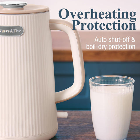 Nueve&Five wide opening and removable lid simplify cleaning and filling.