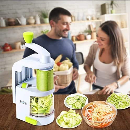 NUNEWARES Spiralizer cleaning brush makes post-slicing cleanup easy.