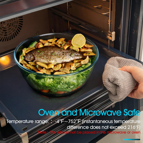 NUTRIUPS bowl with sealed lid keeps contents fresh and neatly stored.