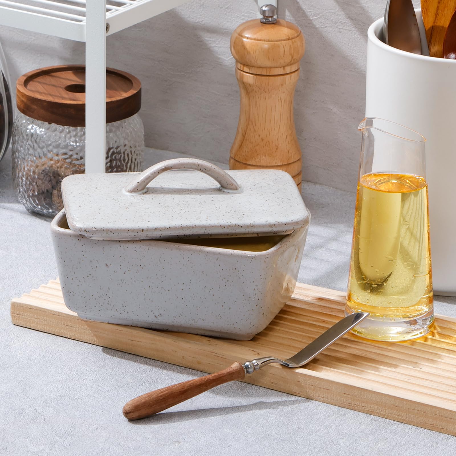NutriUPS elegant butter dish complements modern tables and serves as a thoughtful gift.