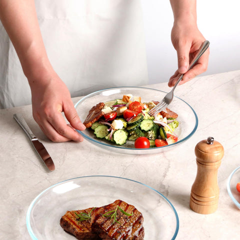 NutriUPS multipurpose plates ideal for pasta, salads, desserts and more.